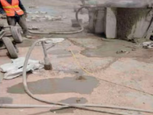 天津水泥混凝土路面板底注浆技术 路面脱空注浆整治方案