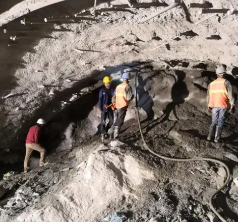 天津拱顶带模注浆料的施工流程及注意事项